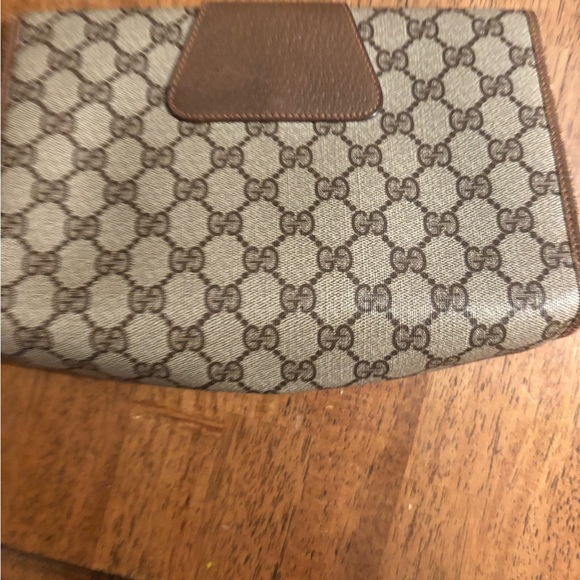 Gucci Beige and Brown Monogram Clutch with Green and Red Accent - Picture 3 of 9